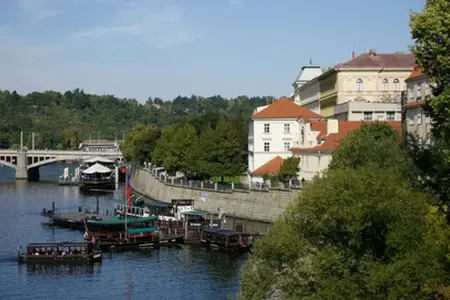 Putovanje i znamenitosti na autoputevima Češke: e-vinjeta