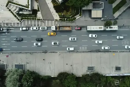 A partir del lunes, se espera un empeoramiento adicional en la ya de por sí mala situación del tráfico en la carretera D2 que sale de Záhorie.