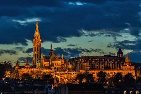 Możliwości podróżowania po Węgrzech – Odkryj Węgry samochodem!